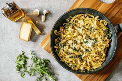Tagliatelle mit Federkohl und Zitronen-Minze Sauce