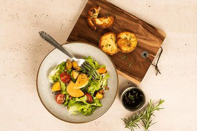 Salat à la greque mit Grilltaler